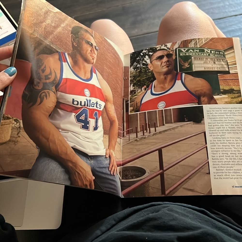 WWE Smackdown Magazine with Batista November 2005 - Picture 3 of 4